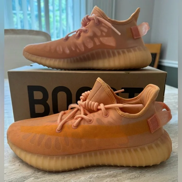 adidas gazelle silver green womens Adidas Yeezy Boost 350 V2 'Mono Clay' main image 1